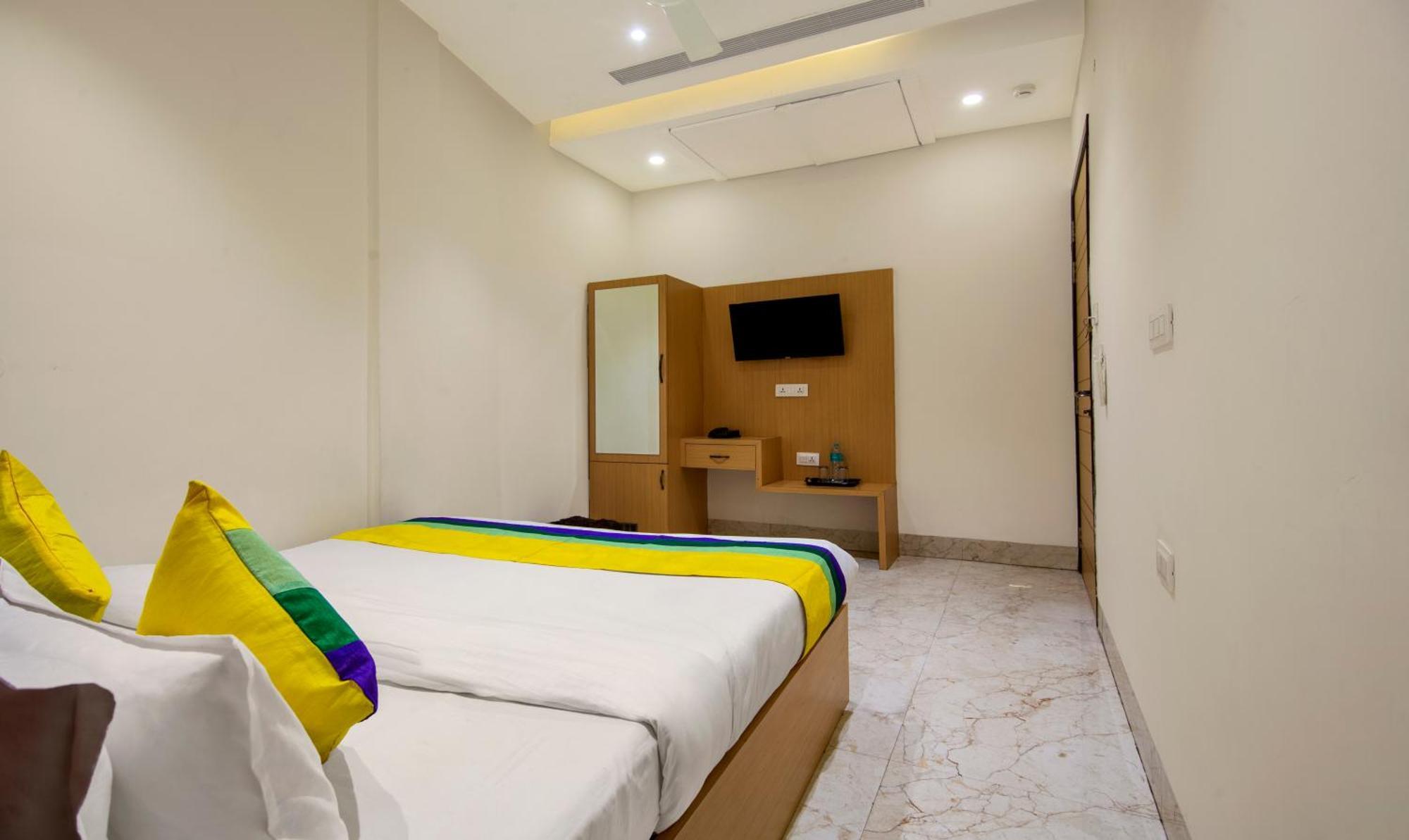 Perfect Stayz Premium- Hotel Sehdev Near Golden Temple Amritsar Exterior foto