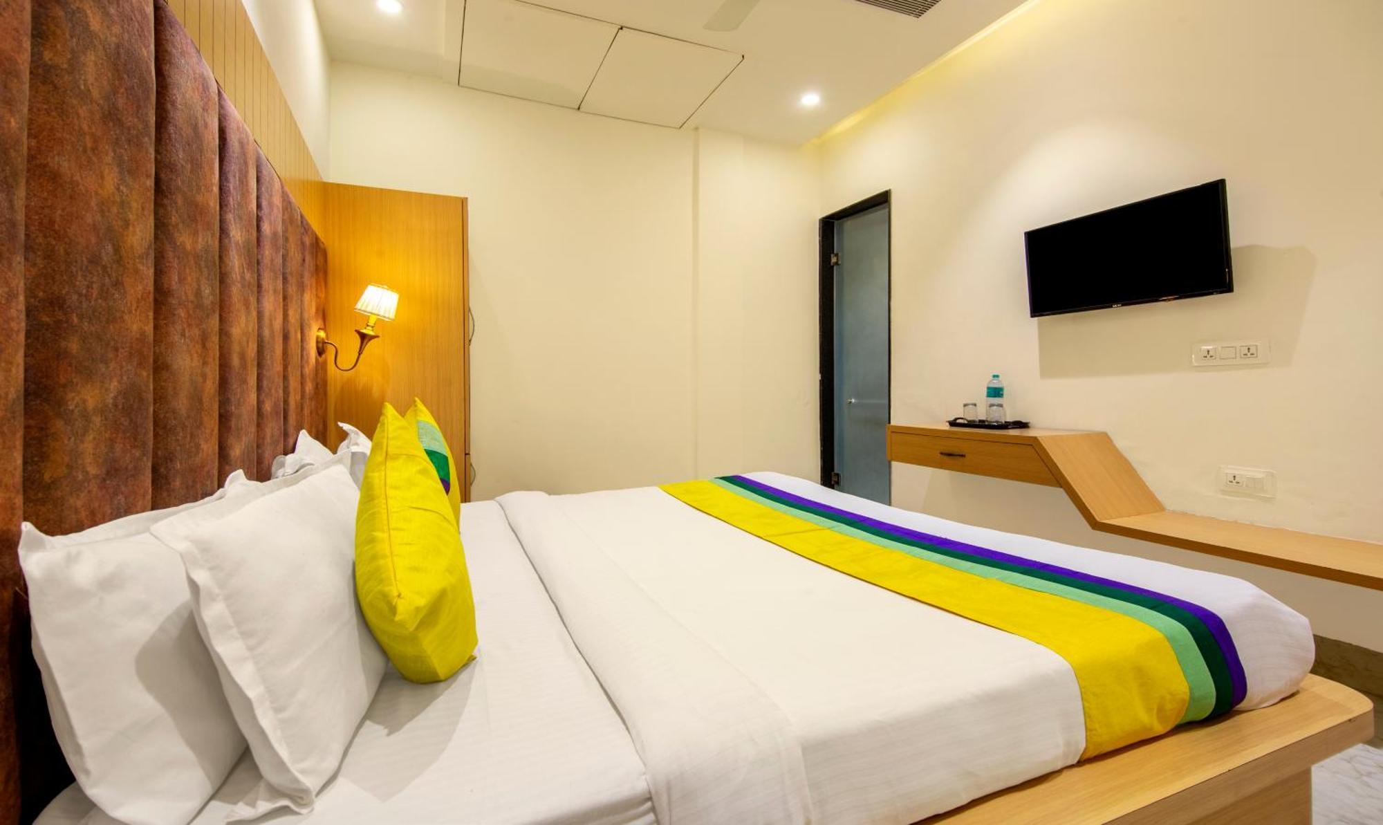 Perfect Stayz Premium- Hotel Sehdev Near Golden Temple Amritsar Exterior foto