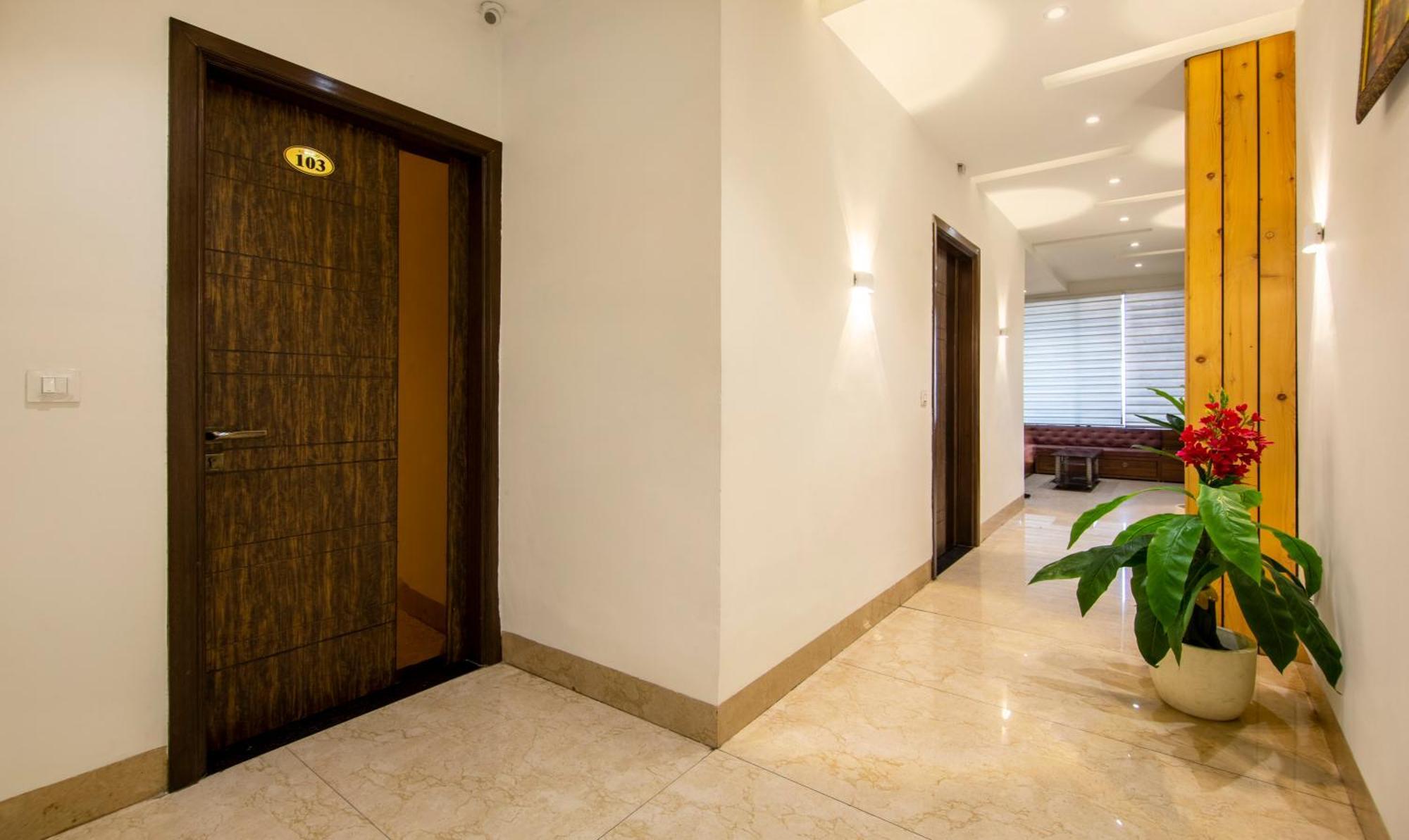 Perfect Stayz Premium- Hotel Sehdev Near Golden Temple Amritsar Exterior foto