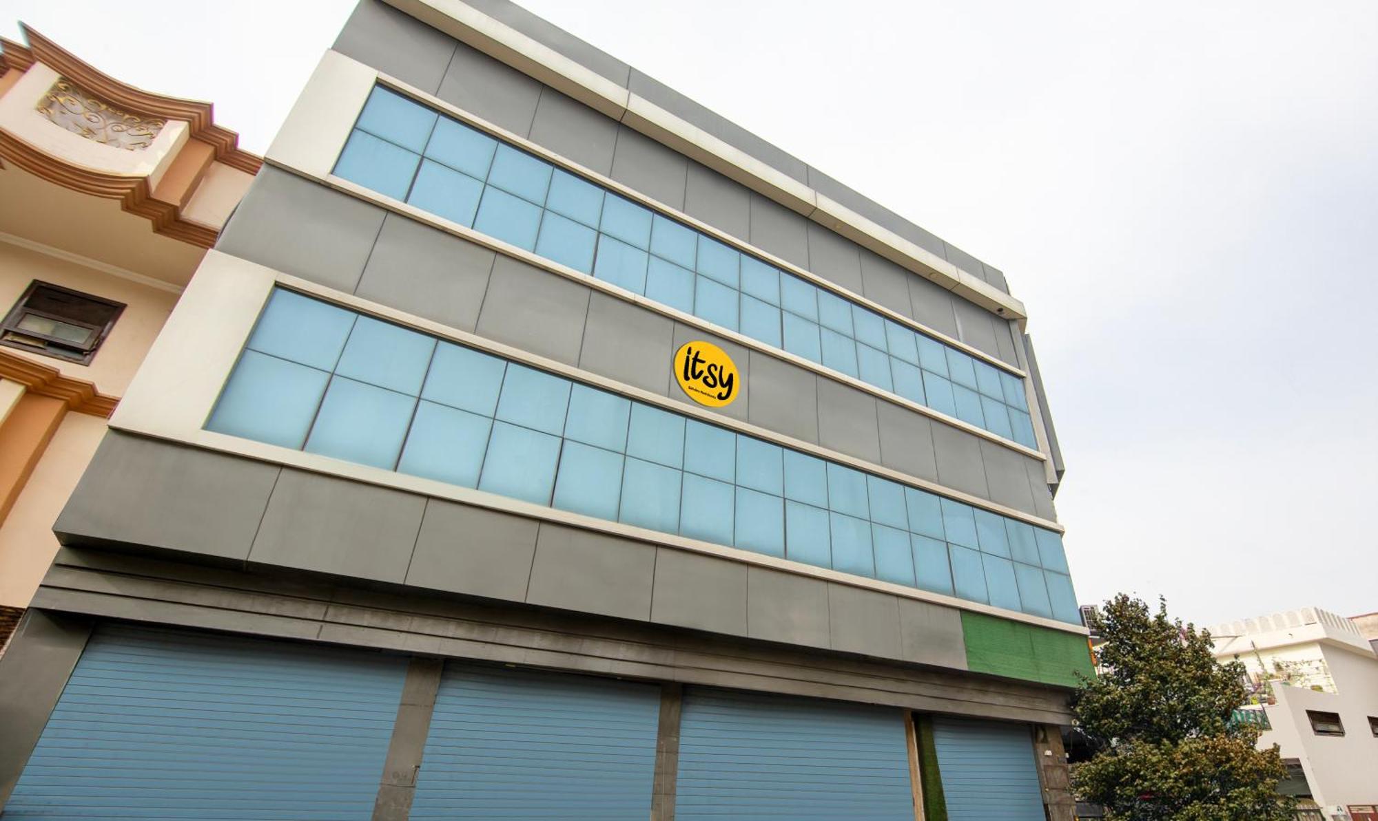 Perfect Stayz Premium- Hotel Sehdev Near Golden Temple Amritsar Exterior foto